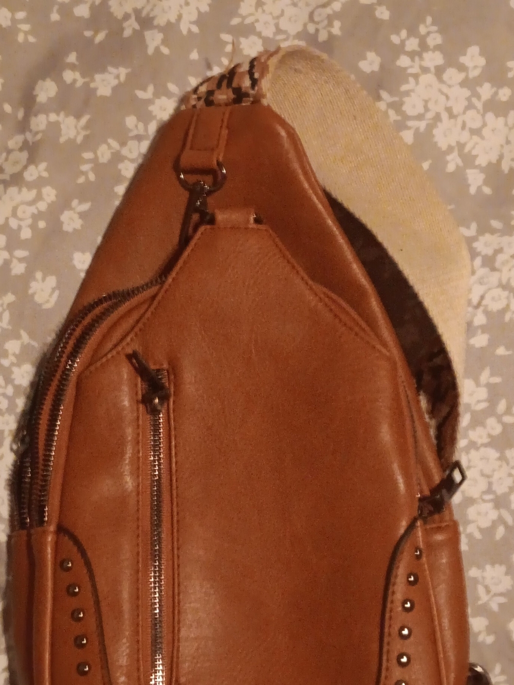 Chestnut Brown Leather Crossbody Sling Bag